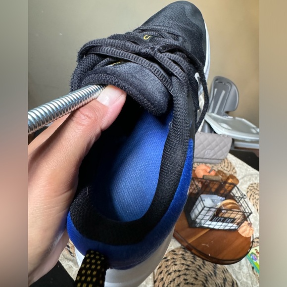 BOYS' NIKE BIG KID DOWNSHIFTER 12 RUNNING SHOES - Picture 10 of 11